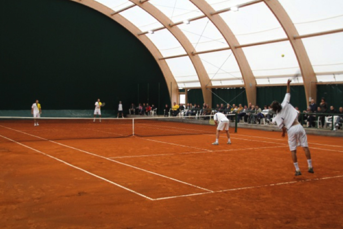 Guida illuminazione di un campo da tennis