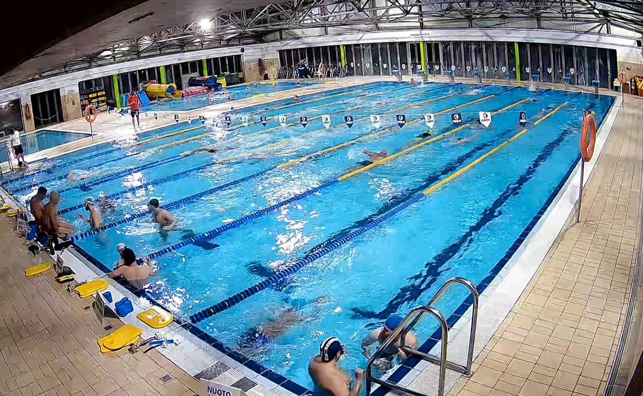 Illuminazione piscina indoor lombardia